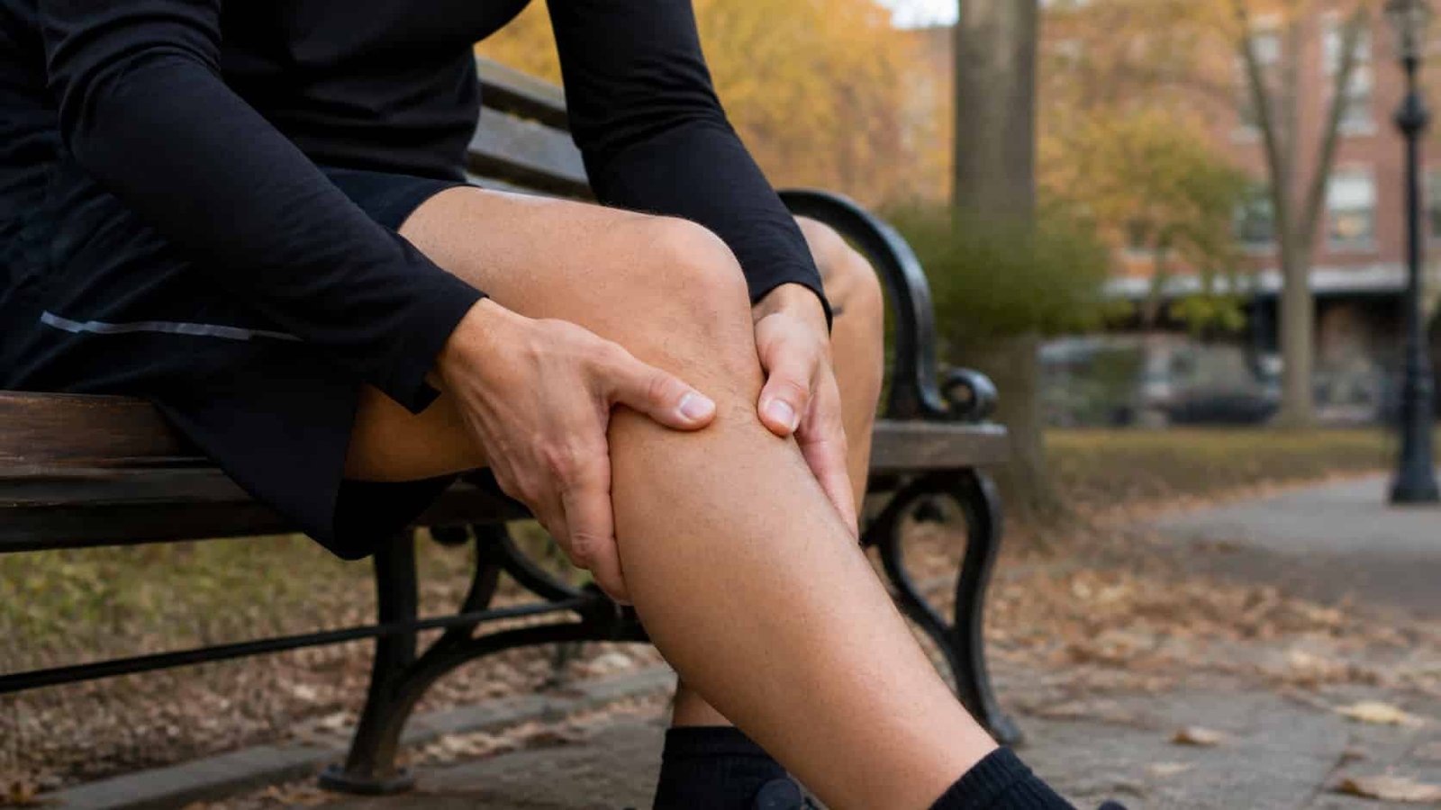 Runner checking meniscus and knee pain after running at Brooklyn Chiropractic Care in Greenpoint